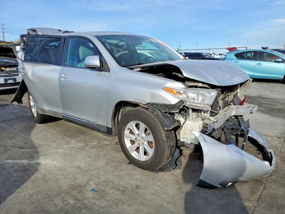 2012 Toyota Highlander VIN 5TDZK3EH4CS064383 COPART salvage auction — ALL OVER, Ca - Salvage Certificate, sold $750 on 2026-07-08 (photo 4)