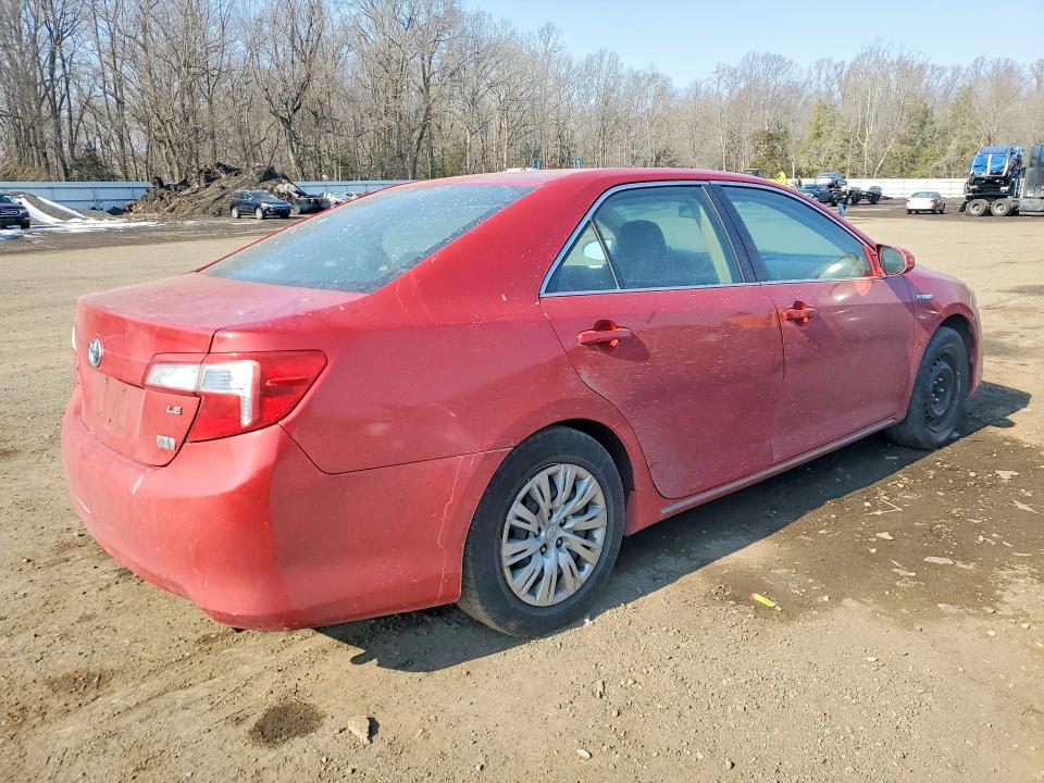 2014 Toyota Camry hybrid VIN 4T1BD1FK6EU107447 COPART salvage auction — REAR END, Md - Cert Of Salvage > 75% Damage, sold $1,450 on 2026-07-02 (photo 3)