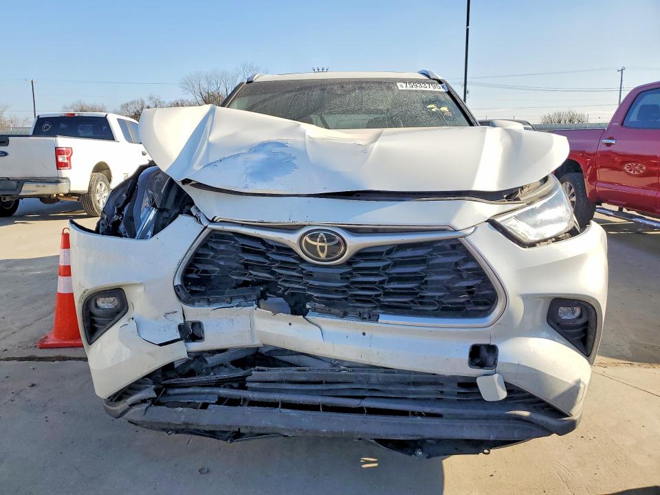 2020 Toyota Highlander VIN 5TDGZRAH4LS021836 COPART salvage auction — FRONT END, Tx - Salvage Vehicle Title, sold $12,400 on 2026-07-20 (photo 5)