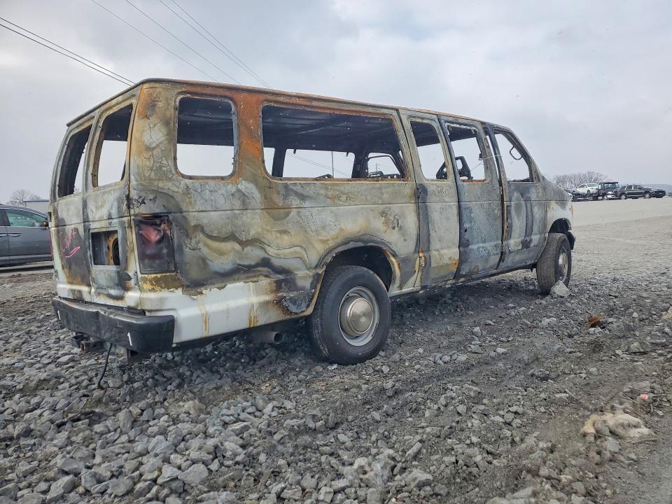 2001 Ford Econoline VIN 1FBSS31L91HA85134 COPART salvage auction — BURN, TN - NON-REPAIRABLE CERTIFICATE, sold $225 on 2026-07-27 (photo 3)