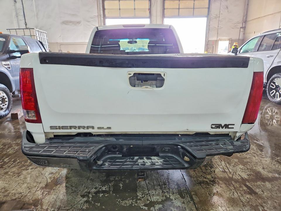 2008 Gmc SIERRA VIN 1GTEK19J18Z292735 COPART salvage auction — REAR END, CO - PUBLIC - SALVAGE TITLE, sold $1,100 on 2026-07-29 (photo 6)