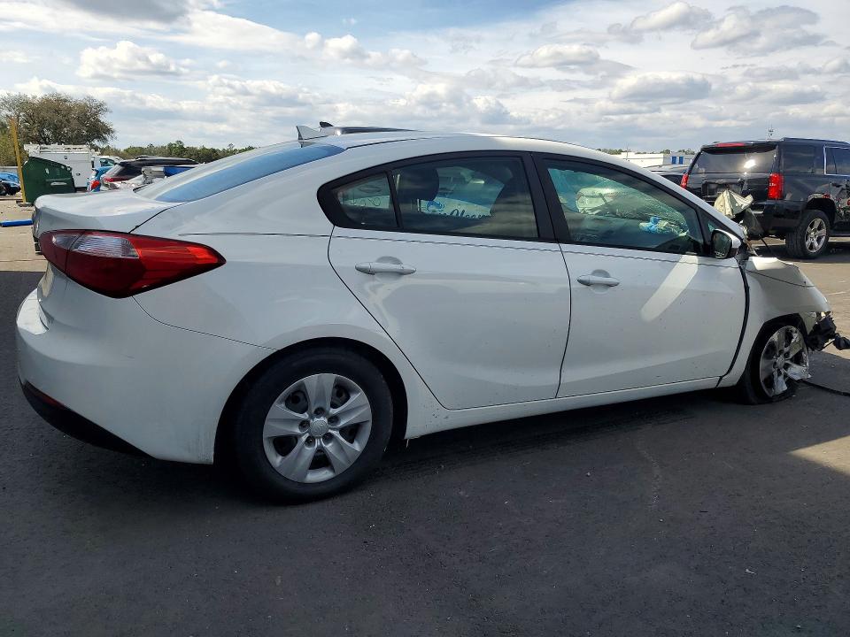 2016 Kia Forte VIN KNAFK4A60G5457836 COPART salvage auction — FRONT END, Salvage Title, sold $275 on 2026-07-15 (photo 3)