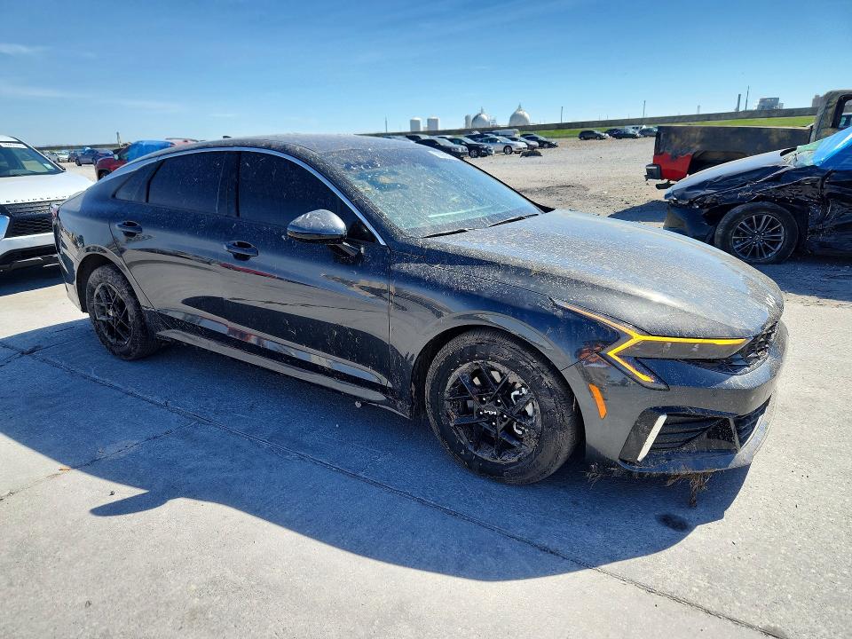 2025 Kia K5 VIN KNAG24J75S5382993 COPART salvage auction — SIDE, Salvage Title, sold $7,300 on 2026-08-19 (photo 4)