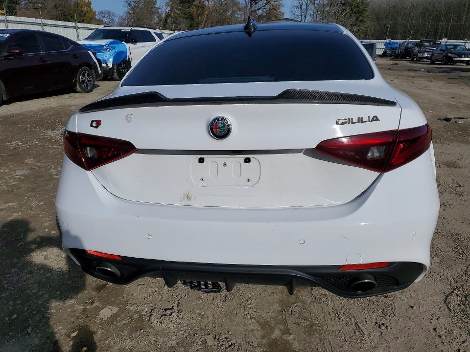 2018 Alfa romeo Giulia VIN ZARFAEEN5J7599016 COPART salvage auction — FRONT END, Id - Salvage Certificate Of Title, sold $2,150 on 2026-07-14 (photo 6)