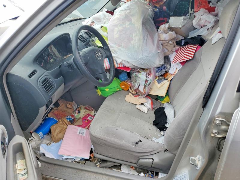 2003 Mazda Protege VIN JM1BJ225730104693 COPART salvage auction — MINOR DENT/SCRATCHES, Il - Cert Of Title-Corrected, sold $275 on 2026-07-02 (photo 7)