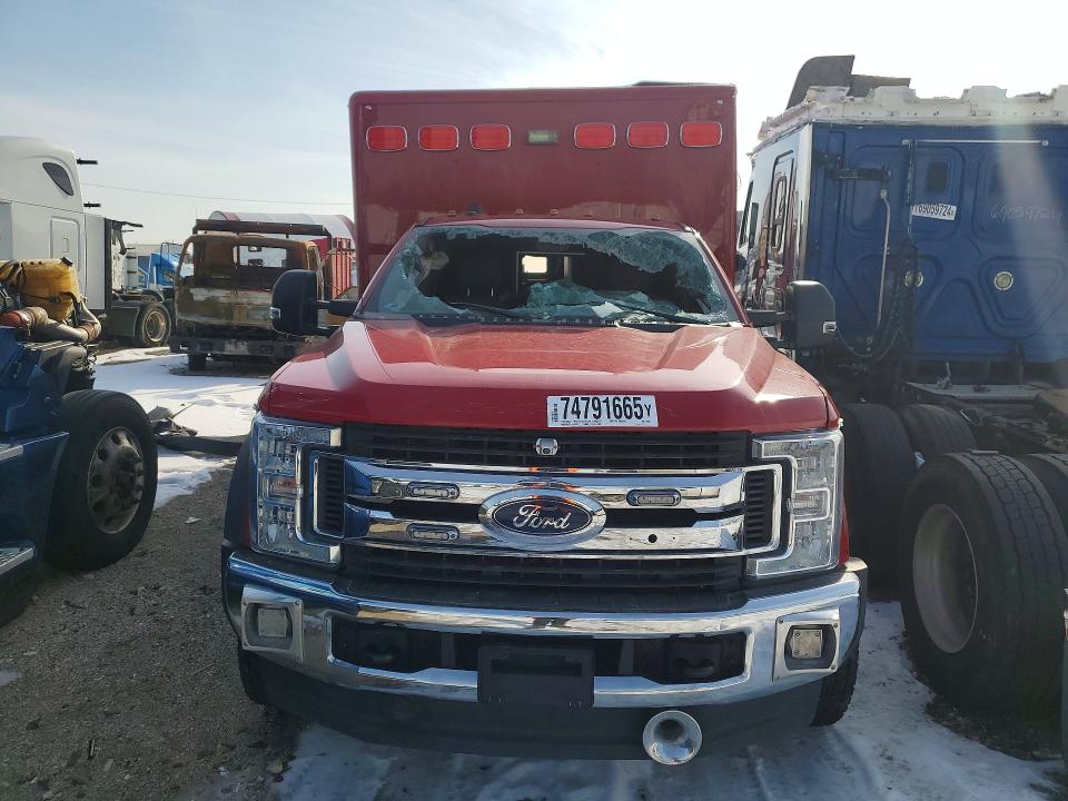 2019 Ford F-550 VIN 1FDUF5HT1KEC16047 COPART salvage auction — ROLLOVER, In - Cert Of Title-Salvage Title, sold $26,250 on 2026-07-21 (photo 5)