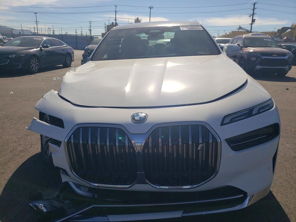 2025 BMW I7 VIN WBY43EJ02SCT41887 COPART salvage auction — Front End, CA - SALVAGE CERTIFICATE, sold $24,600 on 2026-04-27 (photo 5)