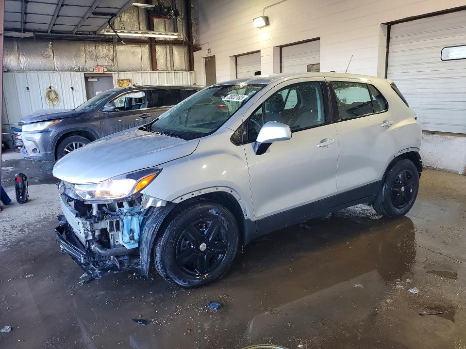 2018 Chevrolet Trax VIN 3GNCJKSB0JL351300 COPART salvage auction — FRONT END, Il - Salvage Certificate, sold $2,050 on 2026-07-06 (photo 1)