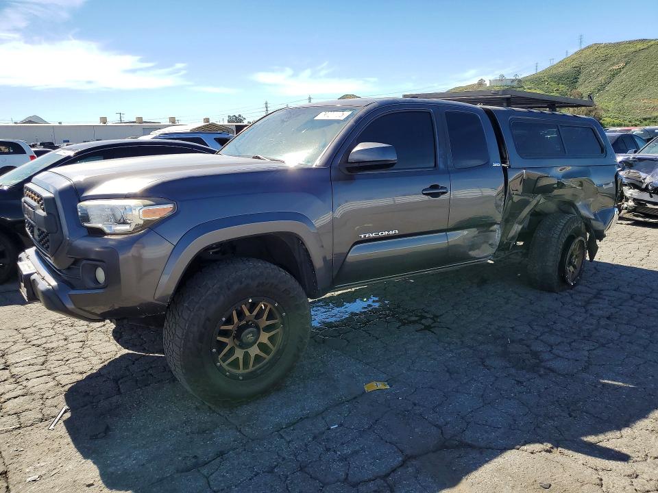 2018 Toyota Tacoma VIN 5TFRZ5CN9JX061275 COPART salvage auction — REAR END, Salvage Title, sold $6,300 on 2026-07-16 (photo 1)