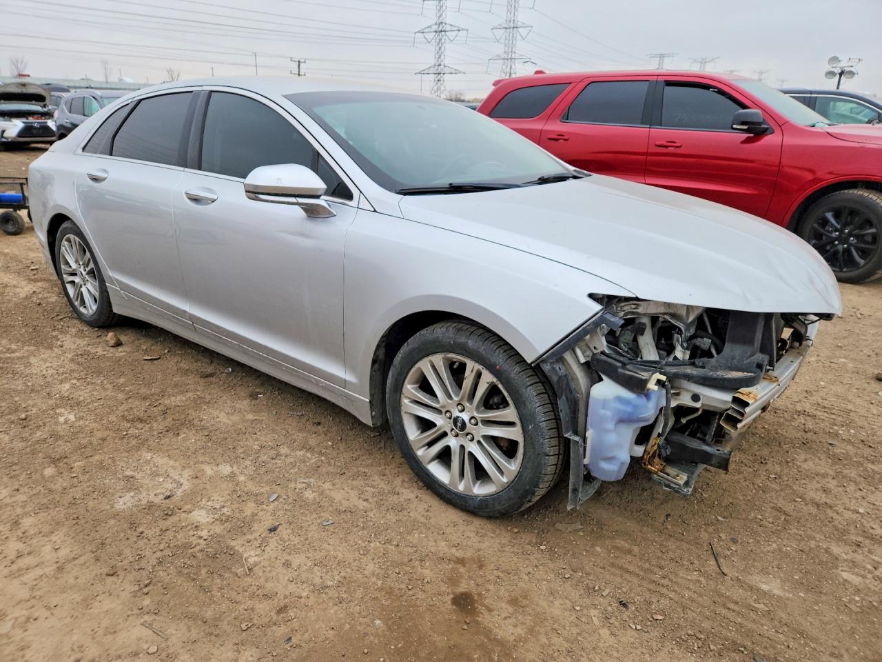 2014 Lincoln MKZ VIN 3LN6L2LU2ER815461 COPART salvage auction — Front End, IL - SALVAGE CERTIFICATE, sold $500 on 2026-07-02 (photo 4)