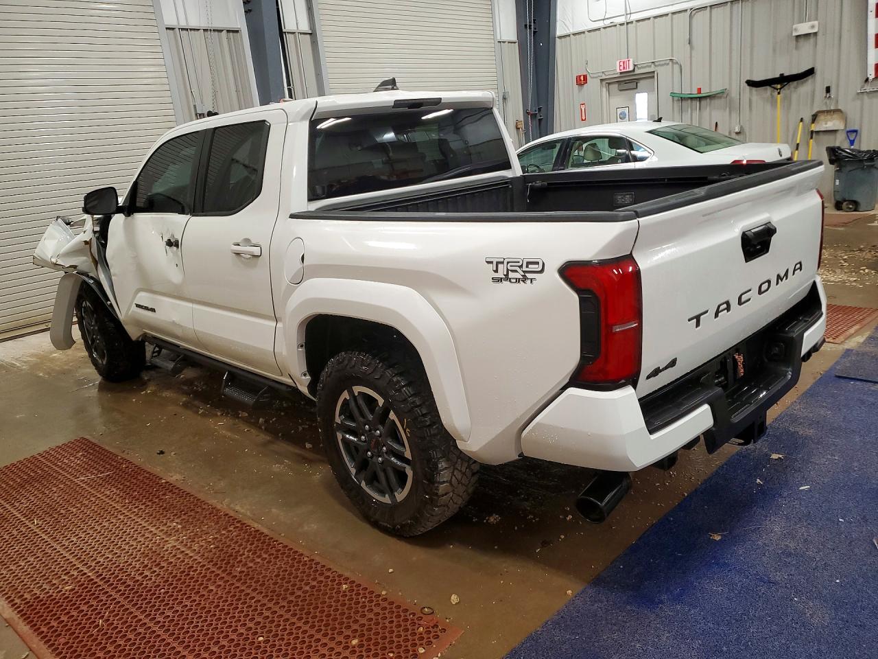 2025 Toyota Tacoma VIN 3TMLB5JN2SM176210 COPART salvage auction — Front End, IN - CERTIFICATE OF TITLE, sold $16,100 on 2026-07-09 (photo 2)