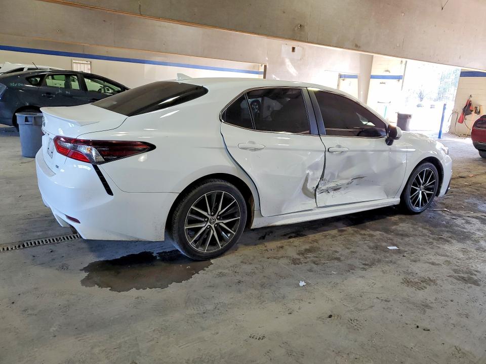 2023 Toyota Camry VIN 4T1G11AKXPU830906 COPART salvage auction — SIDE, Va - Cert Of Title - Salvage, sold $8,200 on 2026-07-02 (photo 3)