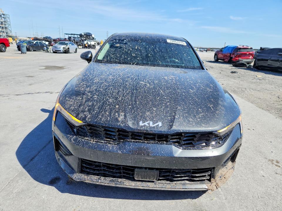2025 Kia K5 VIN KNAG24J75S5382993 COPART salvage auction — SIDE, Salvage Title, sold $7,300 on 2026-08-19 (photo 5)