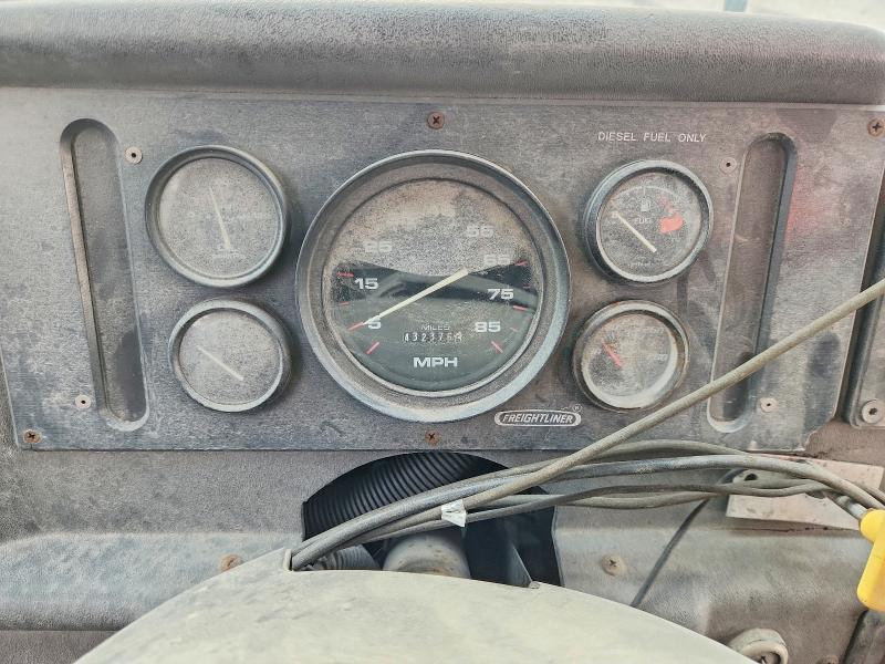 1999 VIN 4UZA4FF40XCA60583 COPART salvage auction — FRONT END, TX - SALVAGE VEHICLE TITLE (P), sold $1,266 on 2026-09-16 (photo 9)