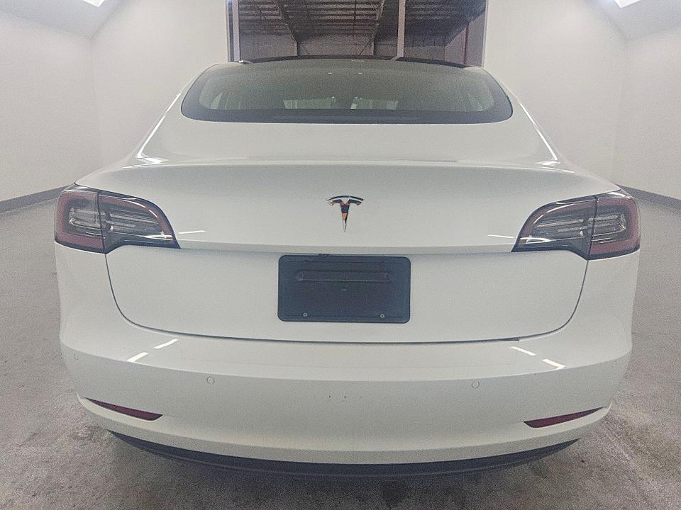 2020 Tesla Model 3 VIN 5YJ3E1EA1LF633439 COPART salvage auction — NORMAL WEAR, CA - CERTIFICATE OF TITLE, sold $11,500 on 2026-09-01 (photo 6)