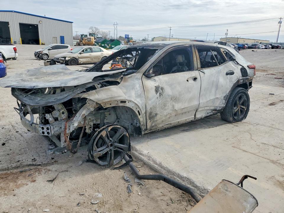2024 Chevrolet Trax VIN KL77LGE20RC083642 COPART salvage auction — BURN, Ok - Certificate Of Title-Junked, sold $125 on 2026-07-07 (photo 1)