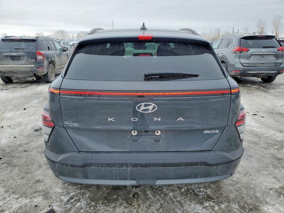 2025 Hyundai Kona VIN KM8HC3A61SU032736 COPART salvage auction — SIDE, Qc - Gravement Accidente, sold $150 on 2026-07-14 (photo 6)