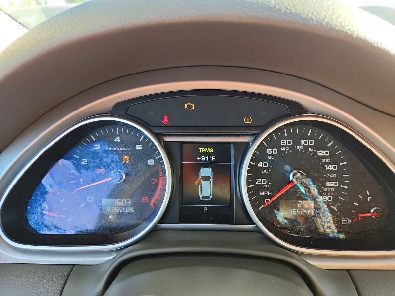 2015 Audi Q7 VIN WA1CGAFE8FD014239 COPART salvage auction — MINOR DENT/SCRATCHES, Ca - Dis/Dlr/Exp Only Clean Title, sold $900 on 2026-07-21 (photo 9)