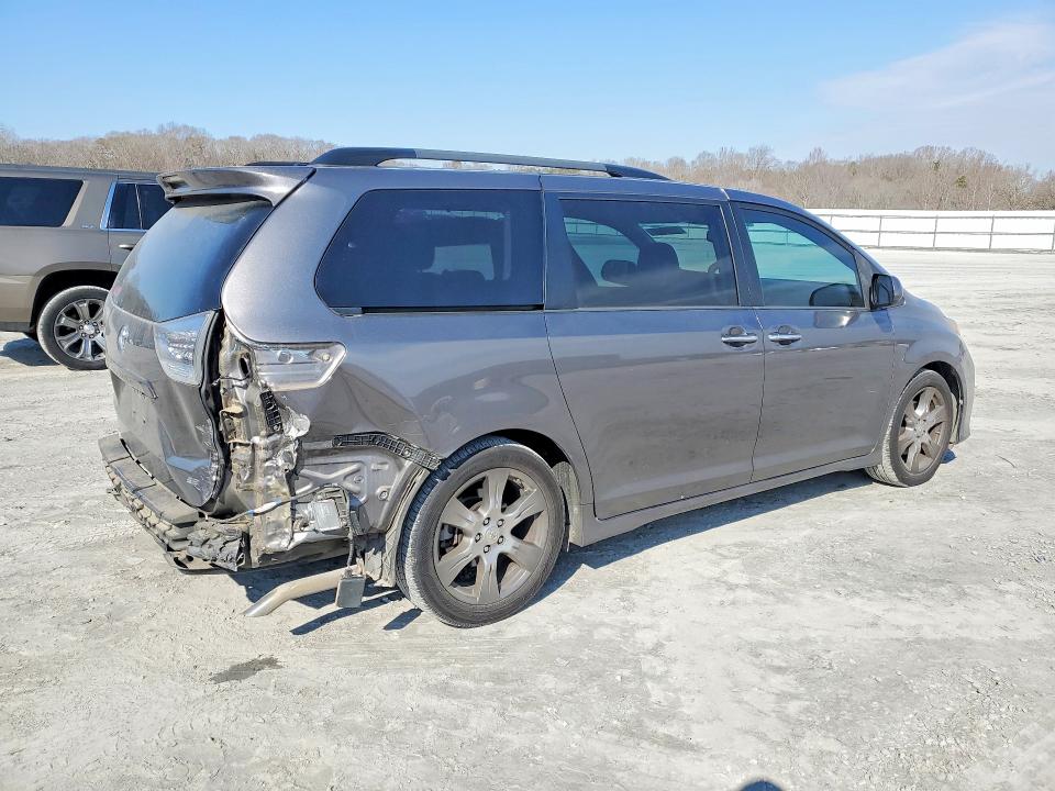 2017 Toyota Sienna VIN 5TDXZ3DC1HS804181 COPART salvage auction — REAR END, Nc - Salvage Certificate Of Title, sold $9,200 on 2026-08-19 (photo 3)