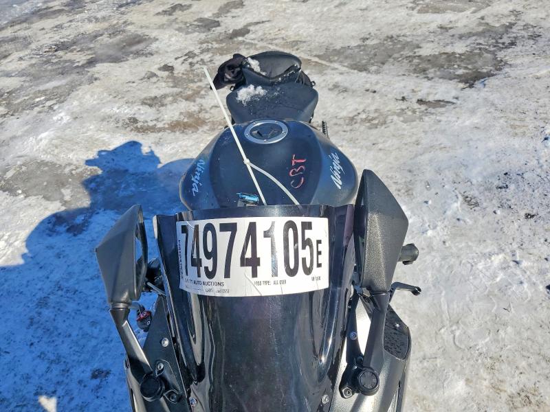 2015 Kawasaki Zx636 VIN JKBZXJE13FA016793 COPART salvage auction — ALL OVER, Me - Cert Of Title-Salvage Collisio, sold $2,000 on 2026-07-02 (photo 5)