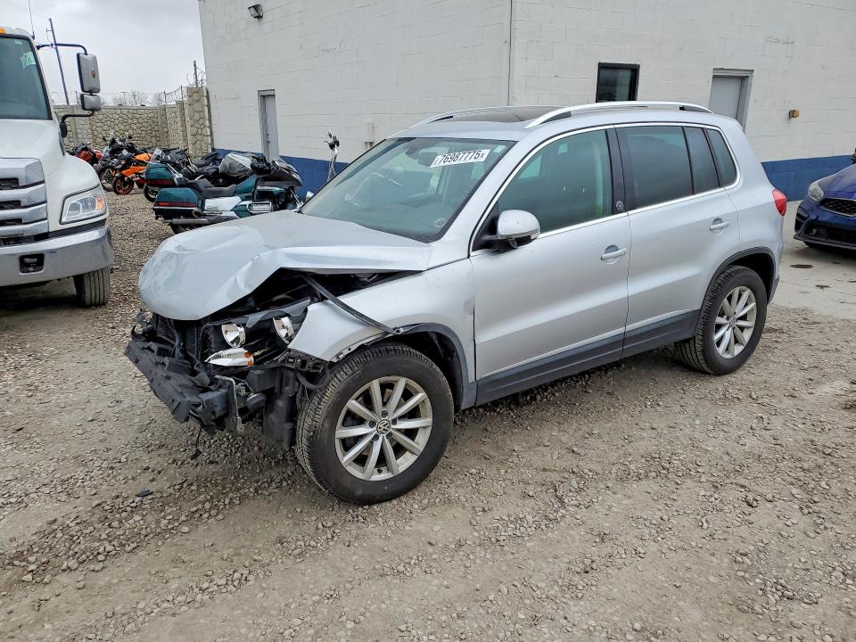 2017 Volkswagen Tiguan VIN WVGSV7AX8HK011127 COPART salvage auction — FRONT END, Id - Salvage Certificate Of Title, sold $975 on 2026-07-06 (photo 1)