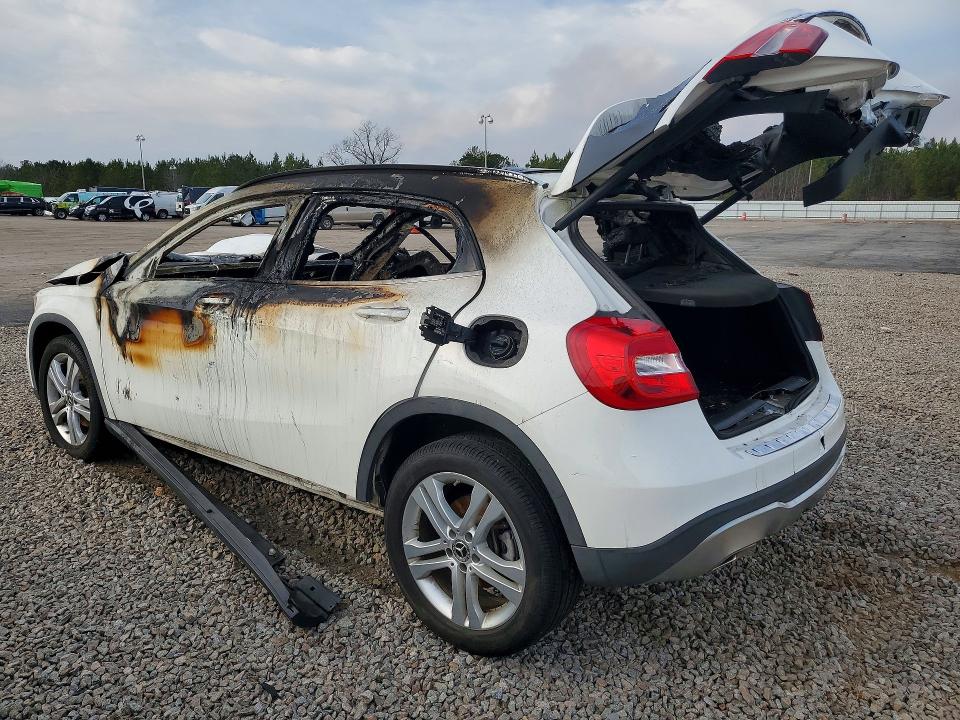 2020 Mercedes-benz Gla-class VIN WDCTG4GB8LU021726 COPART salvage auction — BURN, SC - CERT OF TITLE-SALVAGE FIRE, sold $625 on 2026-08-14 (photo 2)