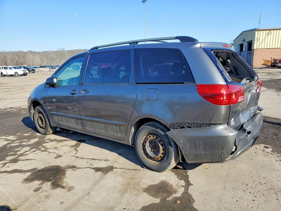 2005 Toyota Sienna VIN 5TDZA23C95S362757 COPART salvage auction — REAR END, NY - MV-907A SALVAGE CERTIFICATE, sold $1,000 on 2026-07-14 (photo 2)