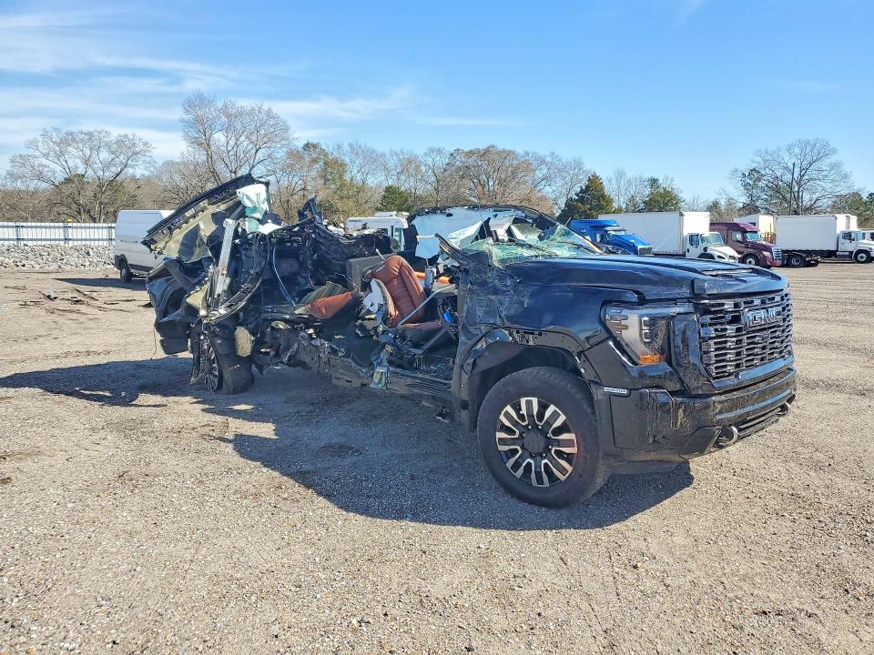 2025 Gmc SIERRA VIN 1GT4UXEY7SF326004 COPART salvage auction — ALL OVER, AL - CERT OF TITLE-PARTS ONLY SALVG, sold $6,800 on 2026-07-09 (photo 4)