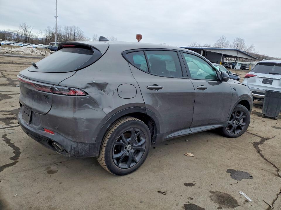 2024 Dodge Hornet VIN ZACPDFCW2R3A18889 COPART salvage auction — FRONT END, Salvage Title, sold $2,500 on 2026-07-09 (photo 3)