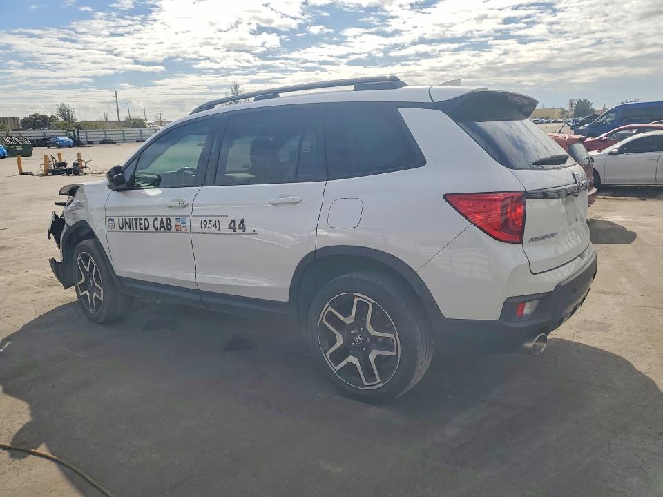 2023 Honda Passport VIN 5FNYF8H05PB017005 COPART salvage auction — FRONT END, Fl - Cert Of Title Slvg Rebuildable, sold $7,700 on 2026-07-13 (photo 2)