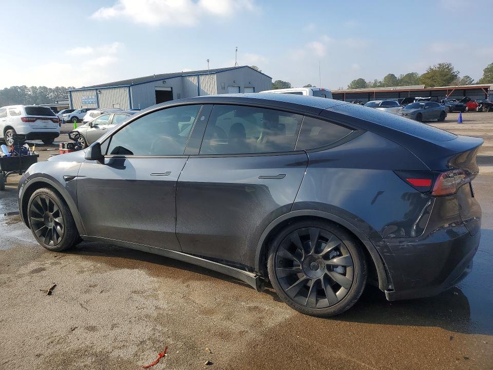 2024 Tesla Model y VIN 7SAYGDED8RF156841 COPART salvage auction — UNDERCARRIAGE, Ms - Cert Of Title-Salvaged, sold $13,500 on 2026-07-06 (photo 2)