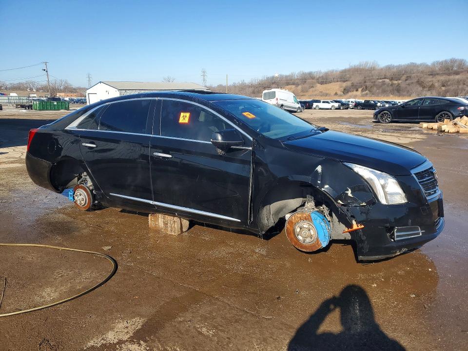 2016 Cadillac Xts VIN 2G61N5S38G9190305 COPART salvage auction — VANDALISM, IL - SALVAGE CERTIFICATE, sold $300 on 2026-09-02 (photo 4)