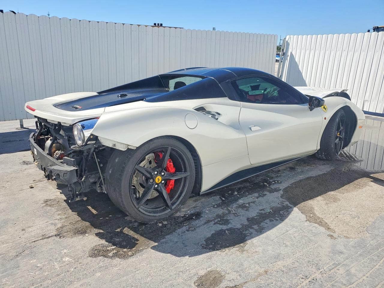 2018 Ferrari 488 SPIDER VIN ZFF80AMA4J0229716 COPART salvage auction — Front End, FL - CERT OF TITLE SLVG REBUILDABLE, sold $143,600 on 2021-12-22 (photo 3)