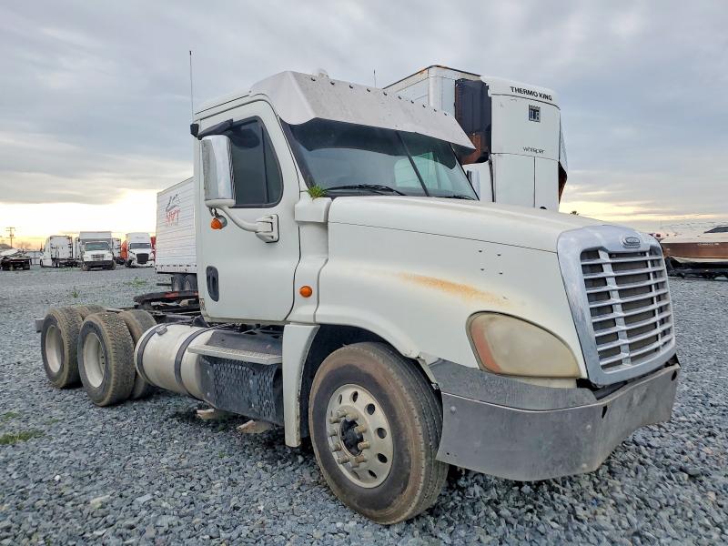 2013 Freightliner Cascadia VIN 1FUJGEBG4DSBX6174 COPART salvage auction — FRONT END, CA - SALVAGE CERTIFICATE, sold $7,800 on 2026-07-16 (photo 1)