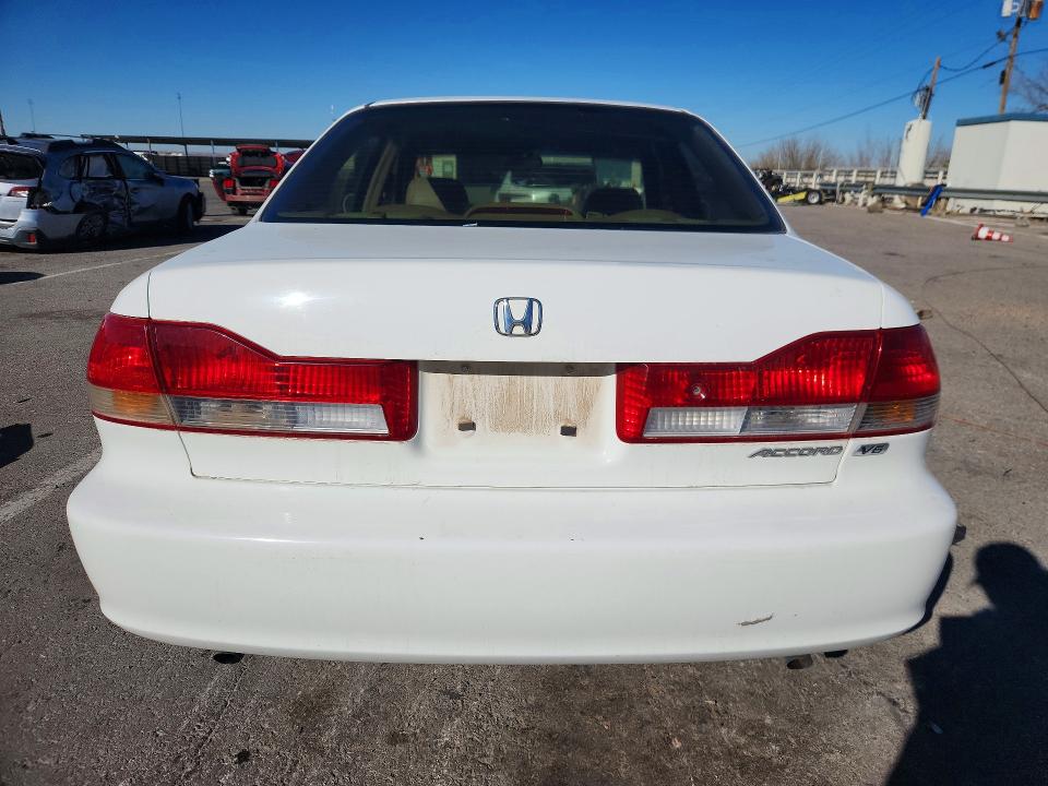 2002 Honda Accord VIN 1HGCG16502A082117 COPART salvage auction — FRONT END, Tx - Salvage Vehicle Title, sold $150 on 2026-07-10 (photo 6)