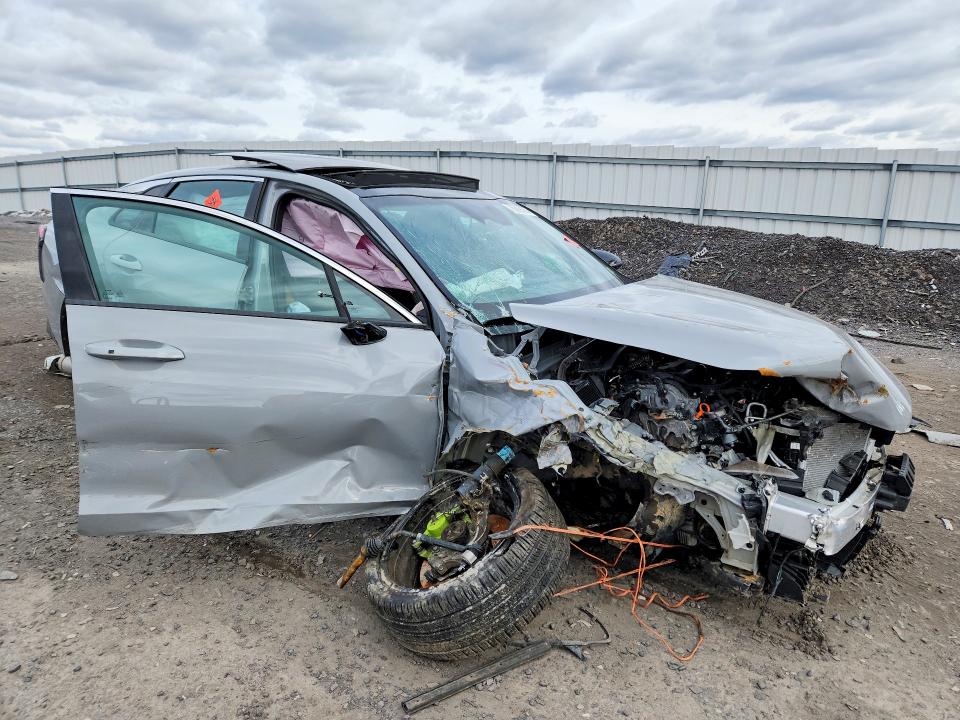 2025 Kia K5 VIN KNAG44J87S5326279 COPART salvage auction — FRONT END, VA - CERT OF TITLE - SALVAGE, sold $3,000 on 2026-07-08 (photo 4)