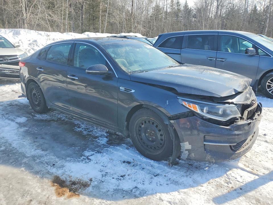 2017 Kia Optima VIN 5XXGU4L33HG130669 COPART salvage auction — FRONT END, Salvage Title, sold $175 on 2026-07-14 (photo 4)