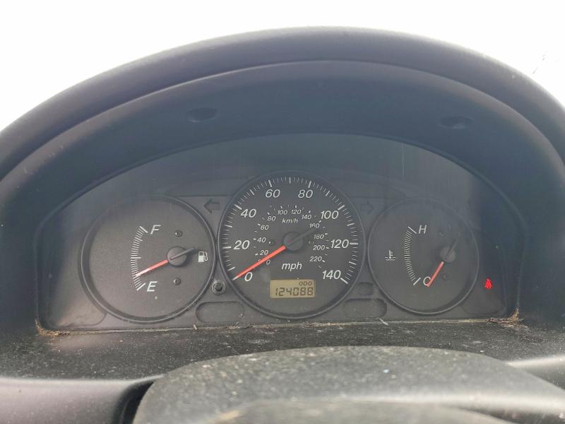 2003 Mazda Protege VIN JM1BJ225730104693 COPART salvage auction — MINOR DENT/SCRATCHES, Il - Cert Of Title-Corrected, sold $275 on 2026-07-02 (photo 9)