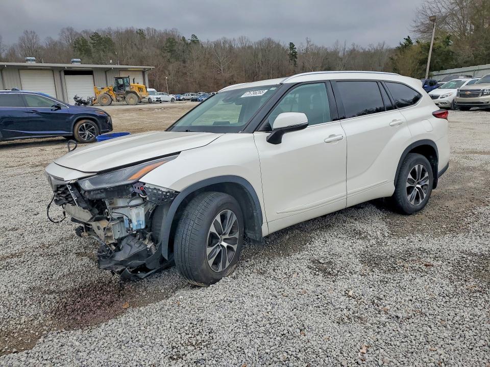 2021 Toyota Highlander VIN 5TDHZRBH3MS536542 COPART salvage auction — FRONT END, Ms - Cert Of Title-Salvaged, sold $16,500 on 2026-07-15 (photo 1)