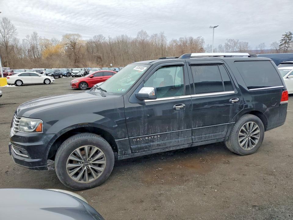 2015 Lincoln Navigator VIN 5LMJJ2JT5FEJ04333 COPART salvage auction — MINOR DENT/SCRATCHES, Wv - Certificate Of Title, sold $3,500 on 2026-07-30 (photo 1)