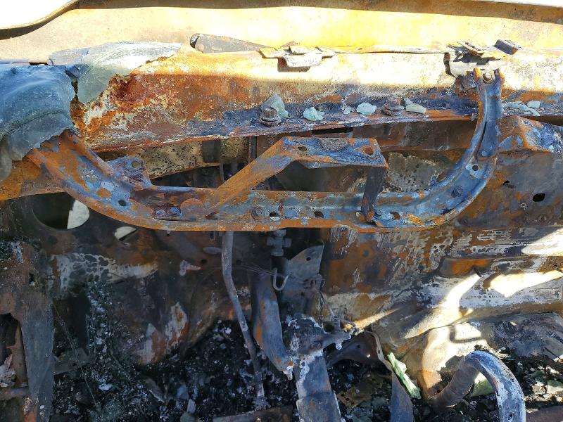 2007 Chevrolet Silverado VIN 1GCJK39D67E158426 COPART salvage auction — BURN, Fl - Cert Of Destruct-No Vin Plate, sold $200 on 2026-07-24 (photo 9)