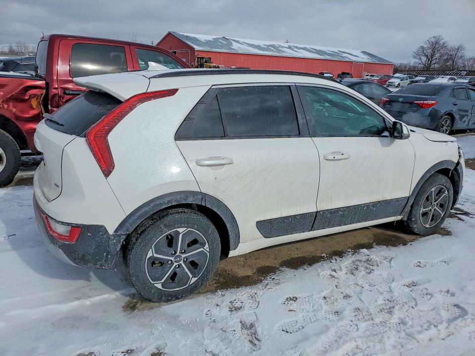 2025 Kia Niro VIN KNDCS3LF1S5234677 COPART salvage auction — UNDERCARRIAGE, Salvage Title, sold $12,100 on 2026-07-14 (photo 3)