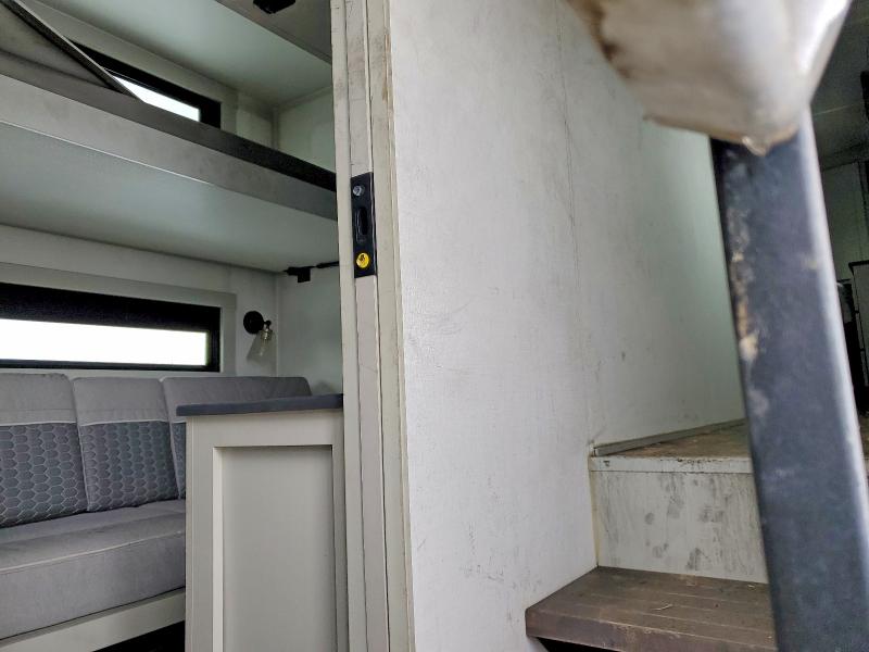 2024 Brinkleyrv Brinkleyrv VIN 7T0FZ4325RA002031 COPART salvage auction — BURN, IN - CERT OF TITLE-SALVAGE TITLE, sold $22,200 on 2026-07-20 (photo 5)