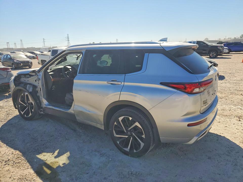 2022 Mitsubishi Outlander VIN JA4J3VA81NZ083948 COPART salvage auction — SIDE, Tx - Salvage Vehicle Title, sold $6,000 on 2026-07-28 (photo 2)