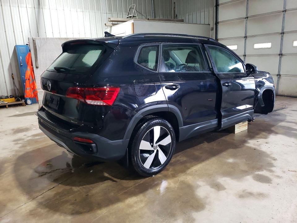 2024 Volkswagen Taos VIN 3VV8X7B27RM122095 COPART salvage auction — SIDE, Salvage Title, sold $6,200 on 2026-07-20 (photo 3)
