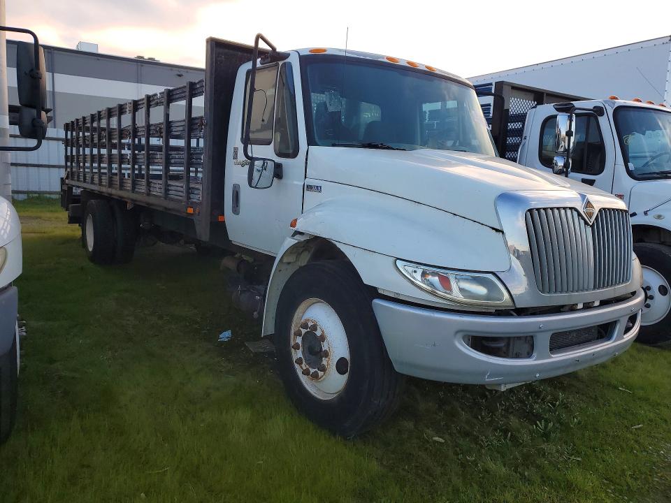 2013 International VIN 1HTMMAAL1DH183729 COPART salvage auction — SIDE, Ca - Dis/Dlr/Exp Only Clean Title (P), sold $8,750 on 2026-09-15 (photo 4)
