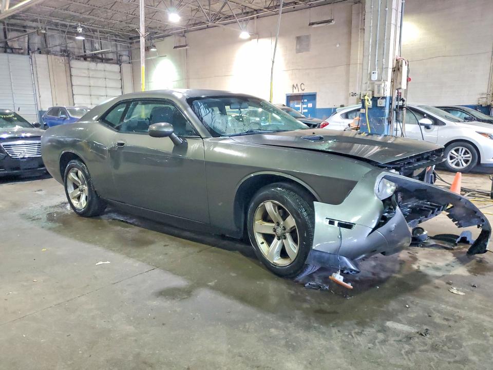 2009 Dodge Challenger VIN 2B3LJ44V49H522342 COPART salvage auction — FRONT END, Mi - Certificate Of Title, sold $925 on 2026-07-31 (photo 4)