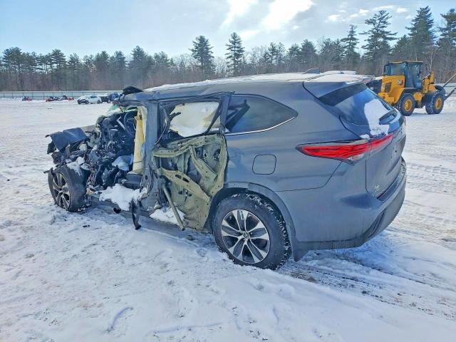 2023 Toyota VIN 5TDKBRCH8PS598922 COPART salvage auction — ROLLOVER, Me - Cert Of Title-Salvage Collisio, sold $2,100 on 2026-07-08 (photo 2)