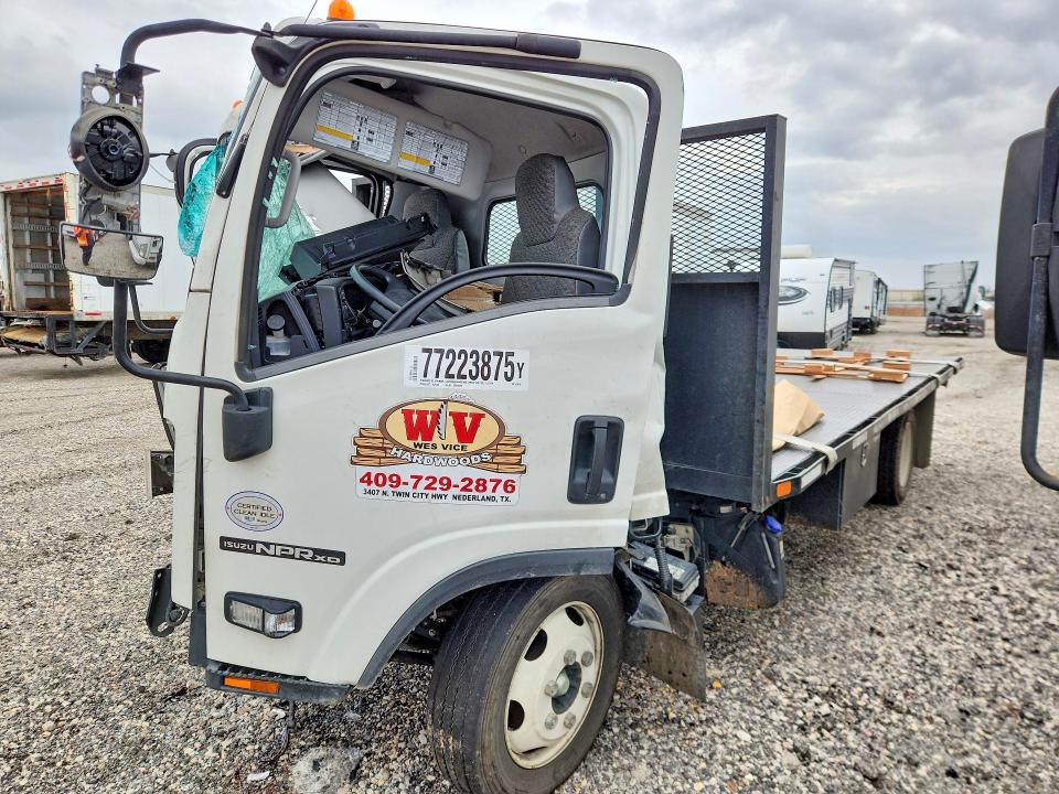 2023 Isuzu VIN JALC4W165P7K00766 COPART salvage auction — FRONT END, Tx - Salvage Vehicle Title, sold $1,550 on 2026-07-15 (photo 1)