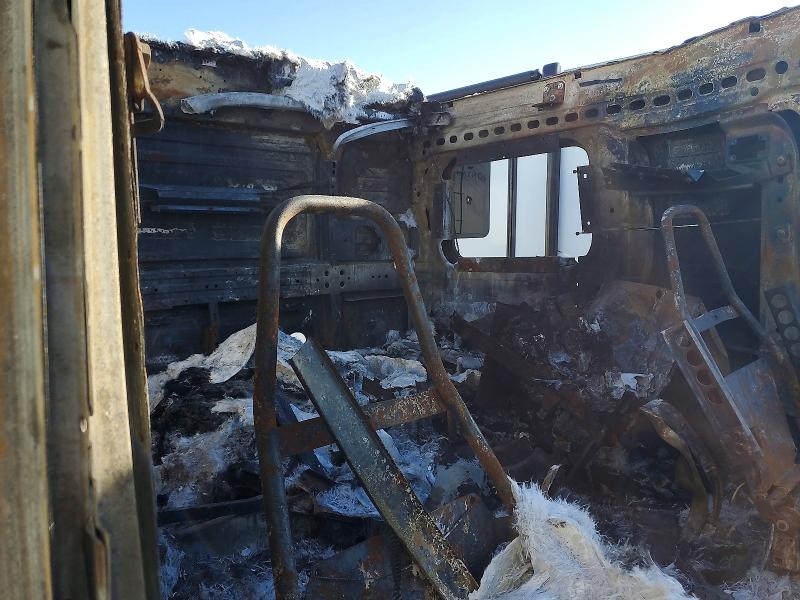 2025 Volvo Vnl VIN 4V4NC9EH3SN668353 COPART salvage auction — ALL OVER, Fl - Certificate Of Destruction, sold $15 on 2026-07-09 (photo 6)